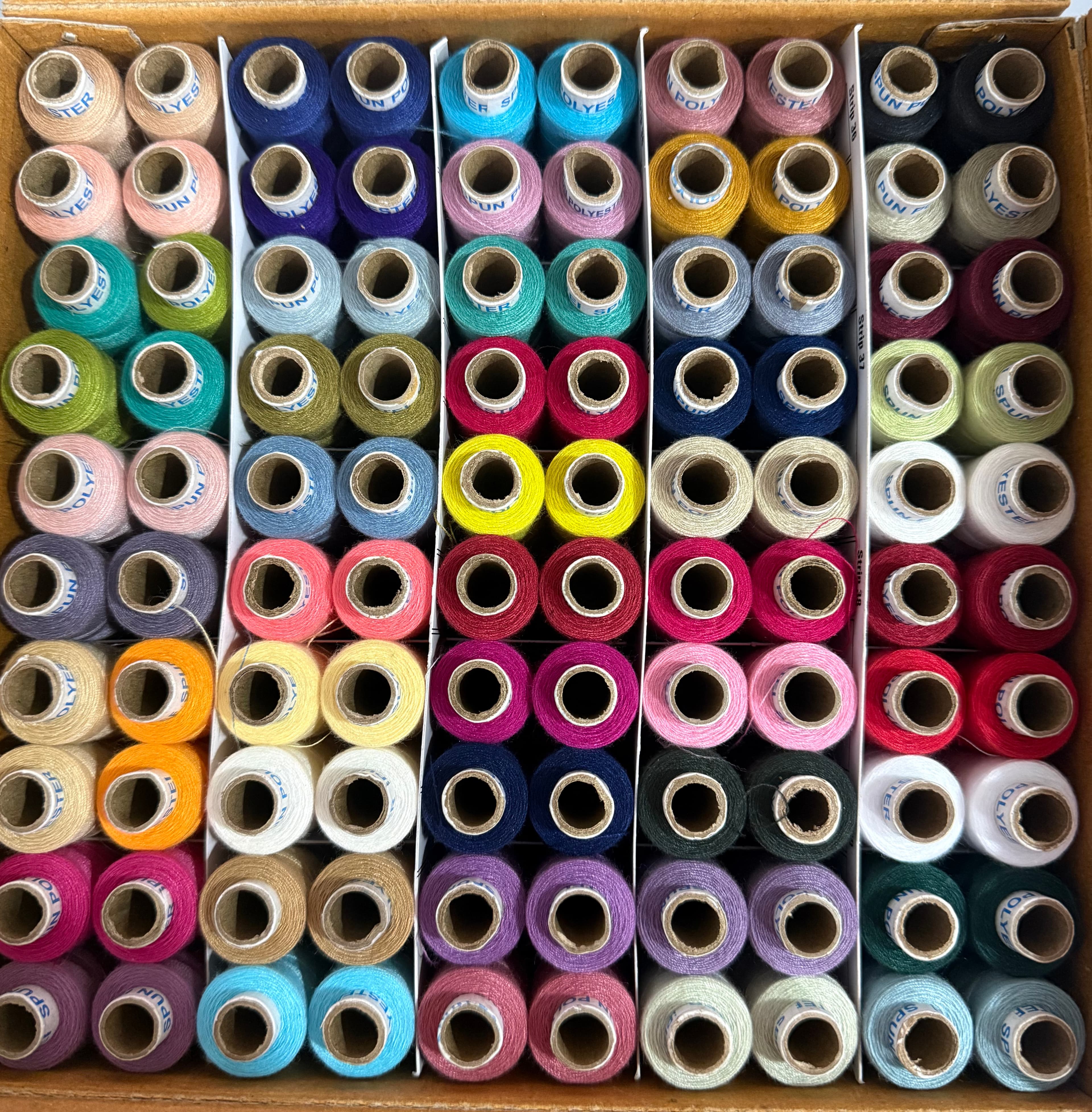 Multicolor Thread (300 m Pack of 100)